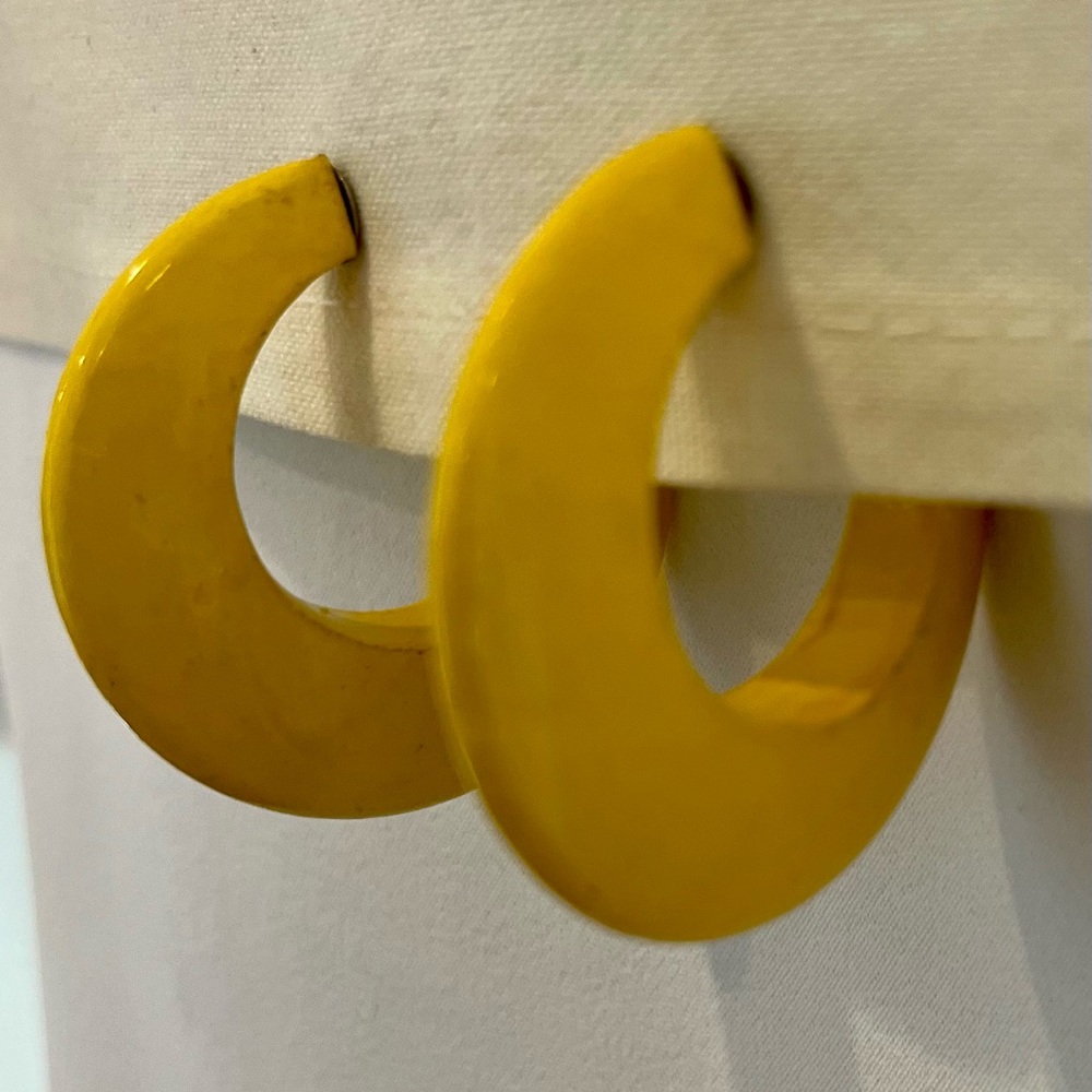 Vintage Wooden Yellow Hoop Earrings - Picture 9 of 16